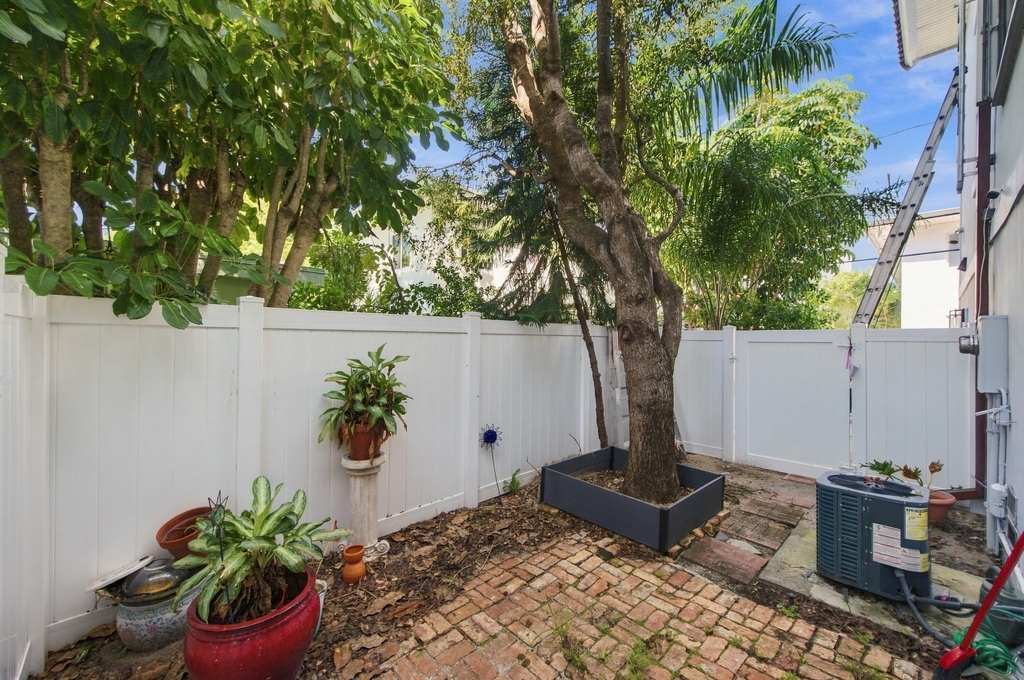4640 Bougainvilla Drive - Photo 39