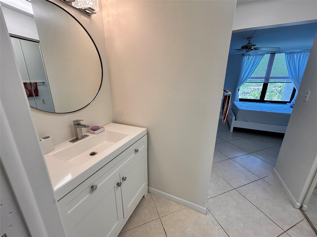 14 Royal Palm Way - Photo 22