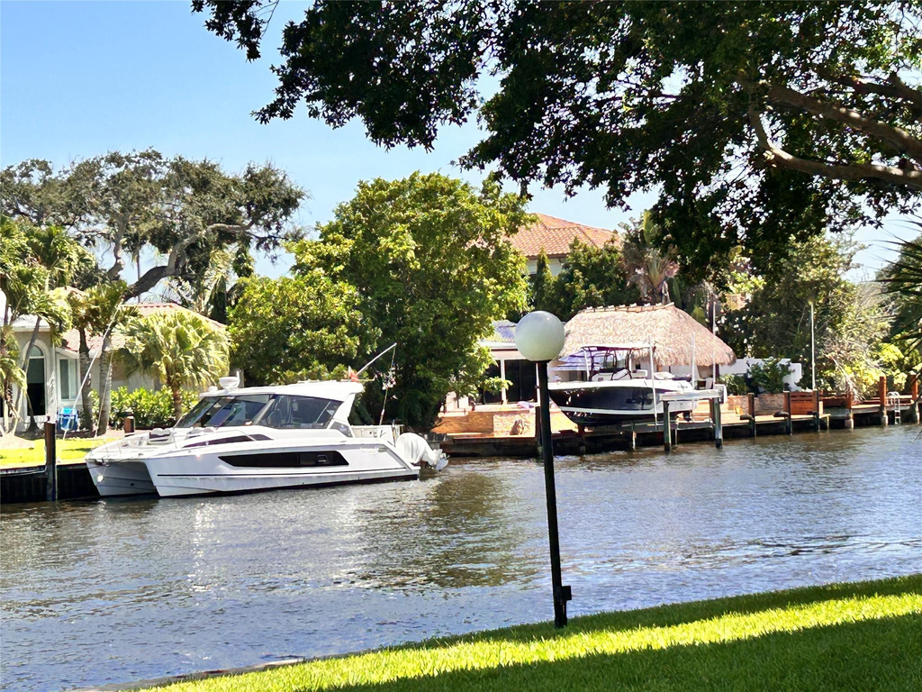 14 Royal Palm Way - Photo 39