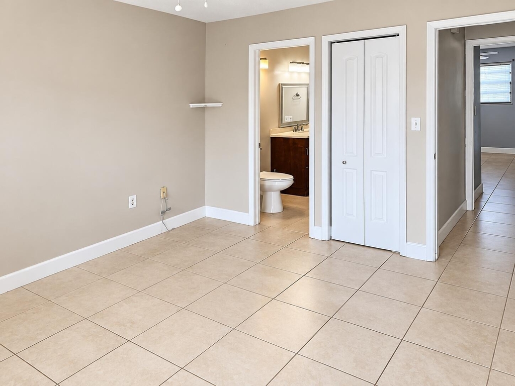 12027 Sw 10th Street - Photo 6