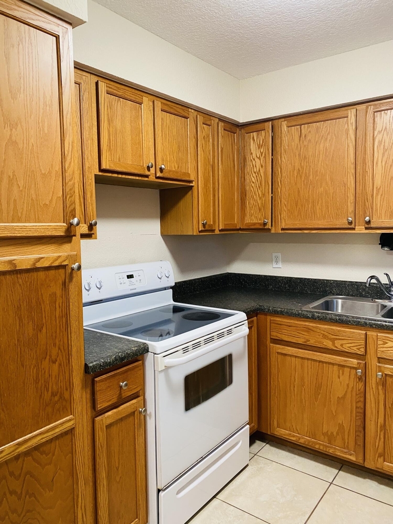 124 Yacht Club Drive - Photo 3