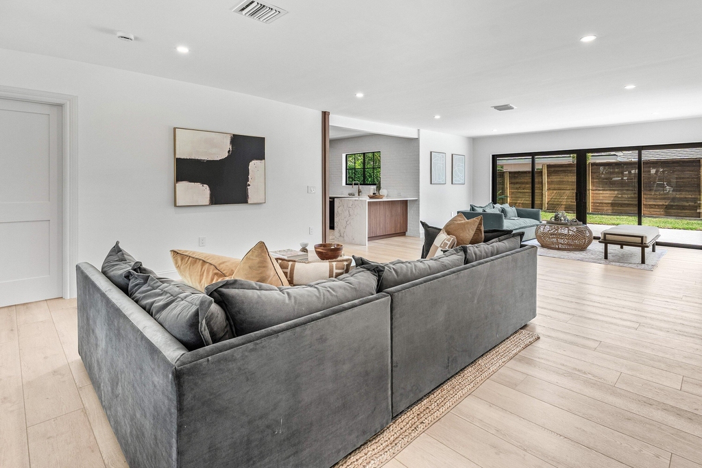115 Bonnie Briar Lane - Photo 5