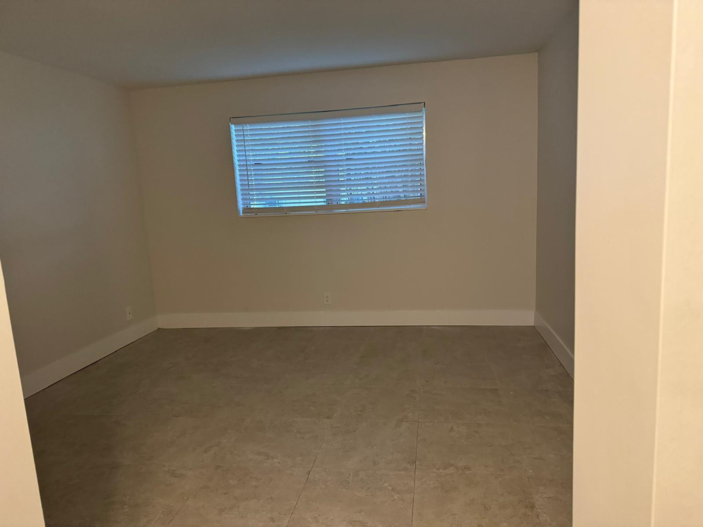4730 Nw 10th Court - Photo 10