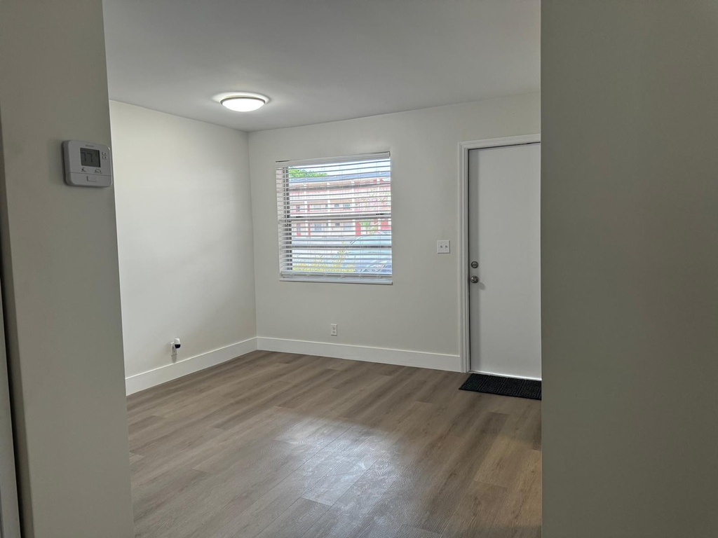 4730 Nw 10th Court - Photo 4