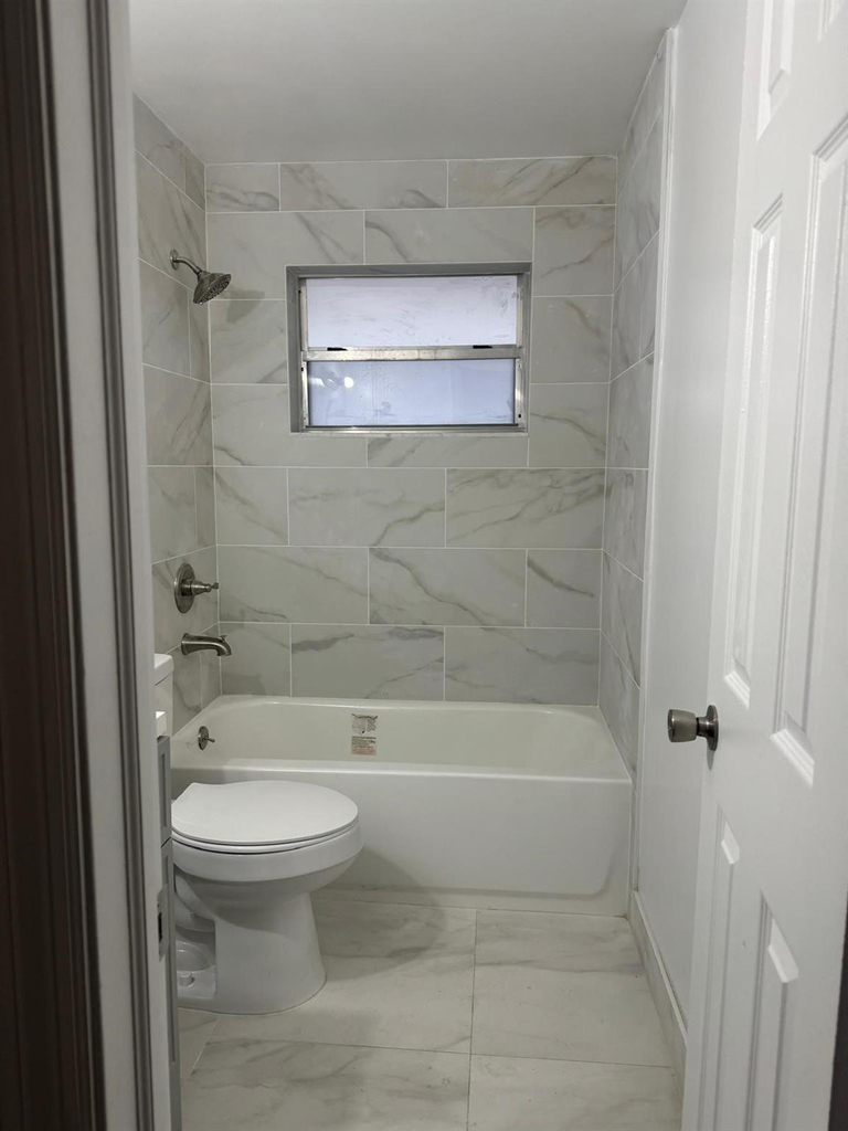 4730 Nw 10th Court - Photo 9