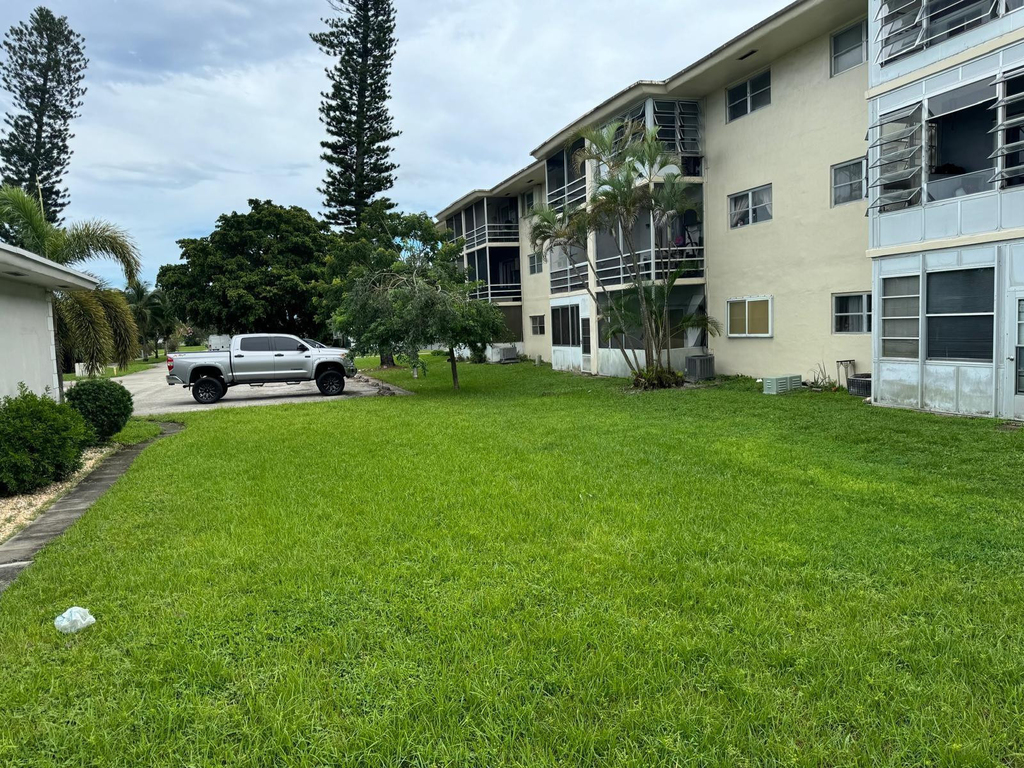 4730 Nw 10th Court - Photo 21