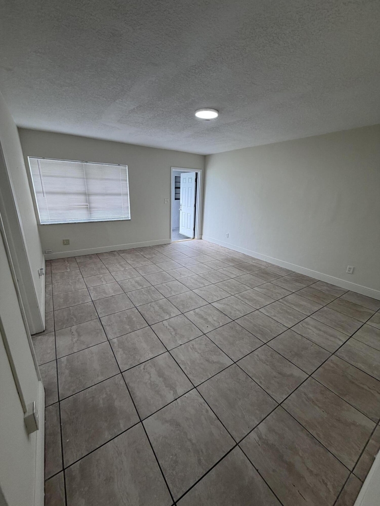 4141 Sw 20th Street - Photo 3