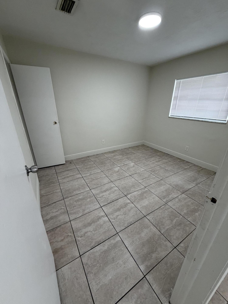 4141 Sw 20th Street - Photo 6