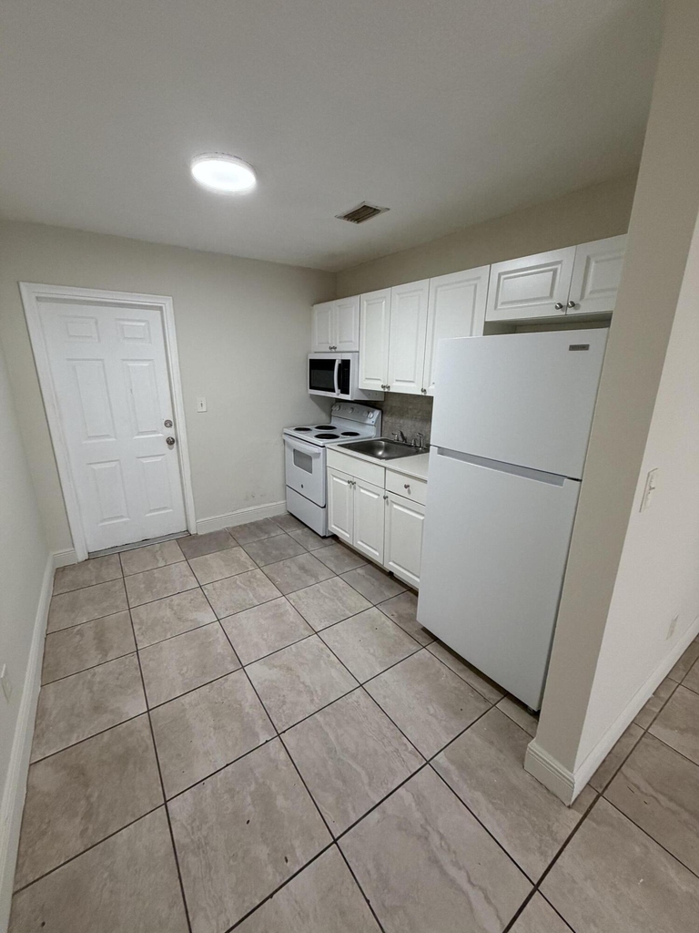 4141 Sw 20th Street - Photo 0