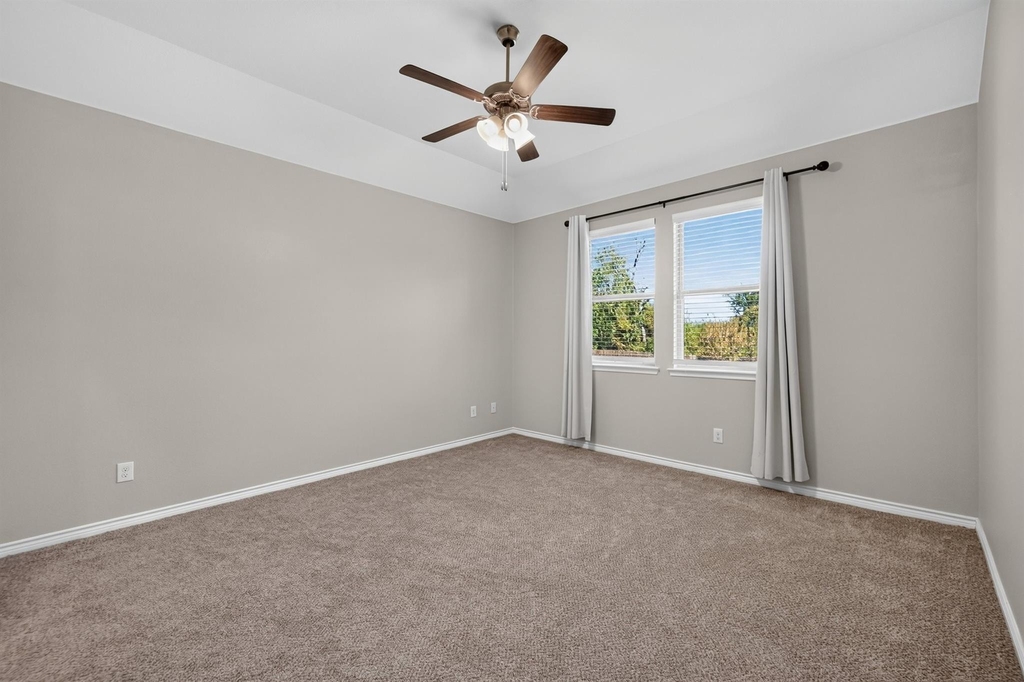 108 Lakeview Circle - Photo 10