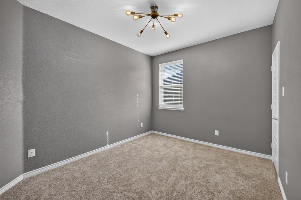 108 Lakeview Circle - Photo 9