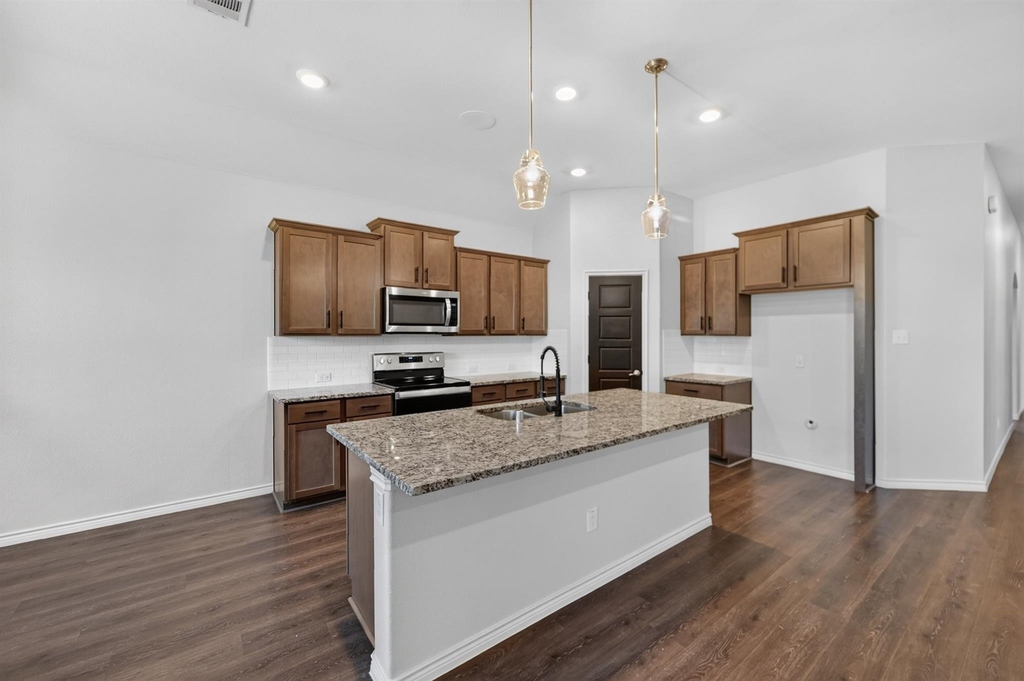 108 Lakeview Circle - Photo 5