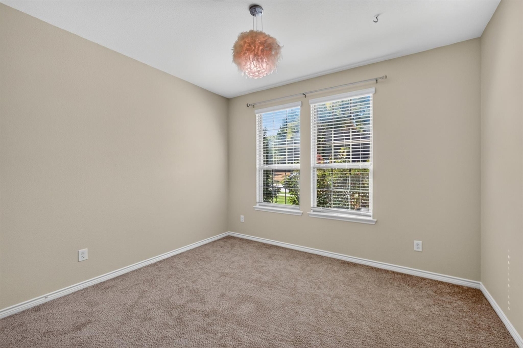 108 Lakeview Circle - Photo 8
