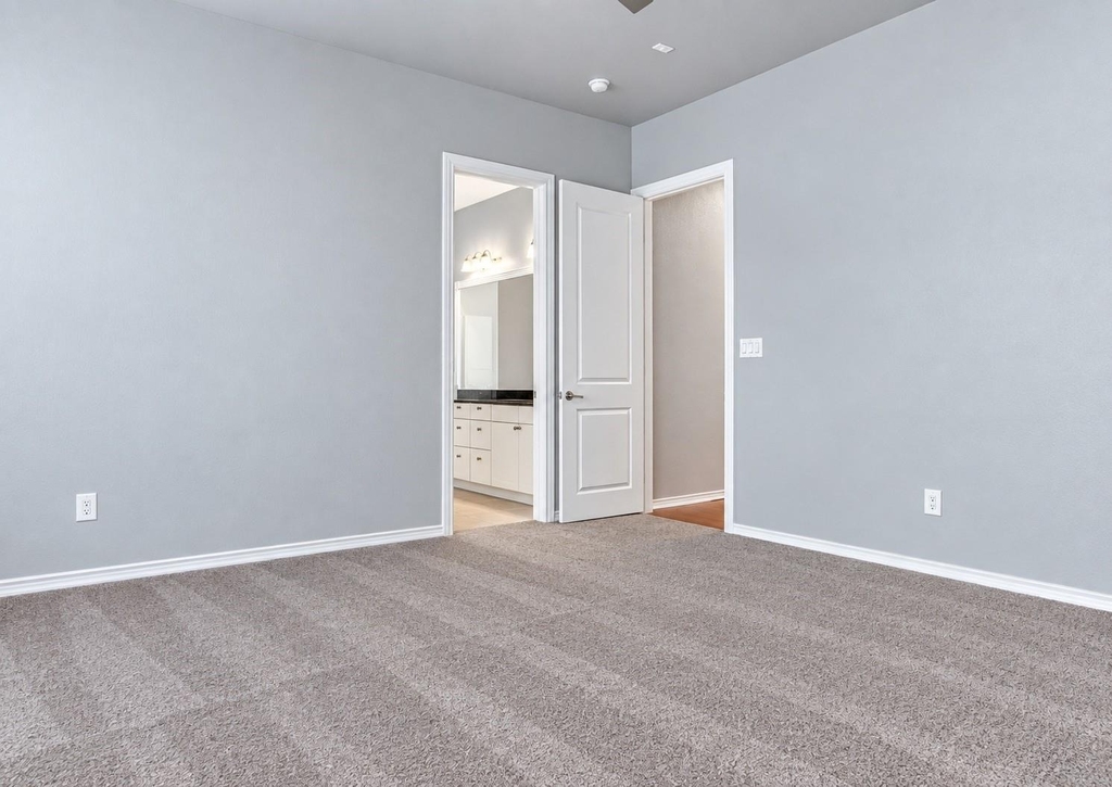 1209 Beaconsfield Lane - Photo 8