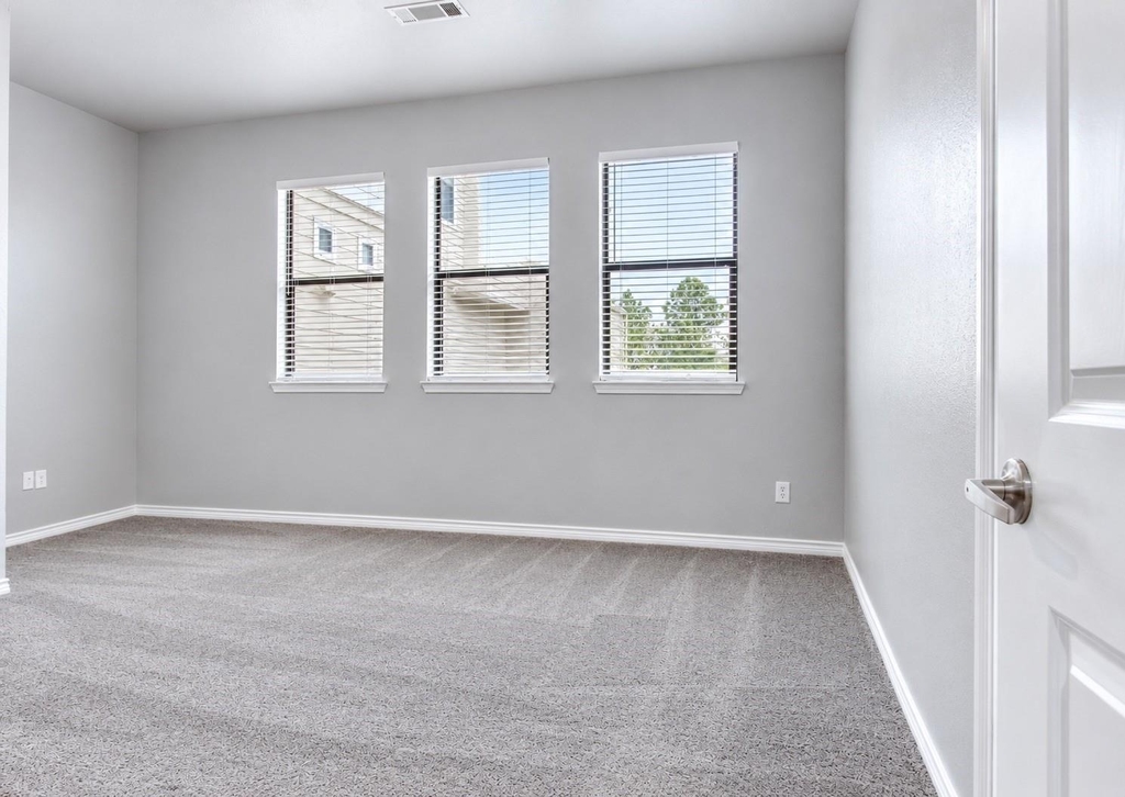 1209 Beaconsfield Lane - Photo 7