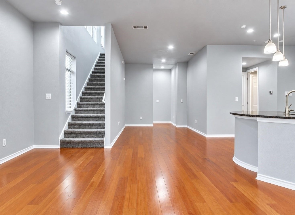 1209 Beaconsfield Lane - Photo 5