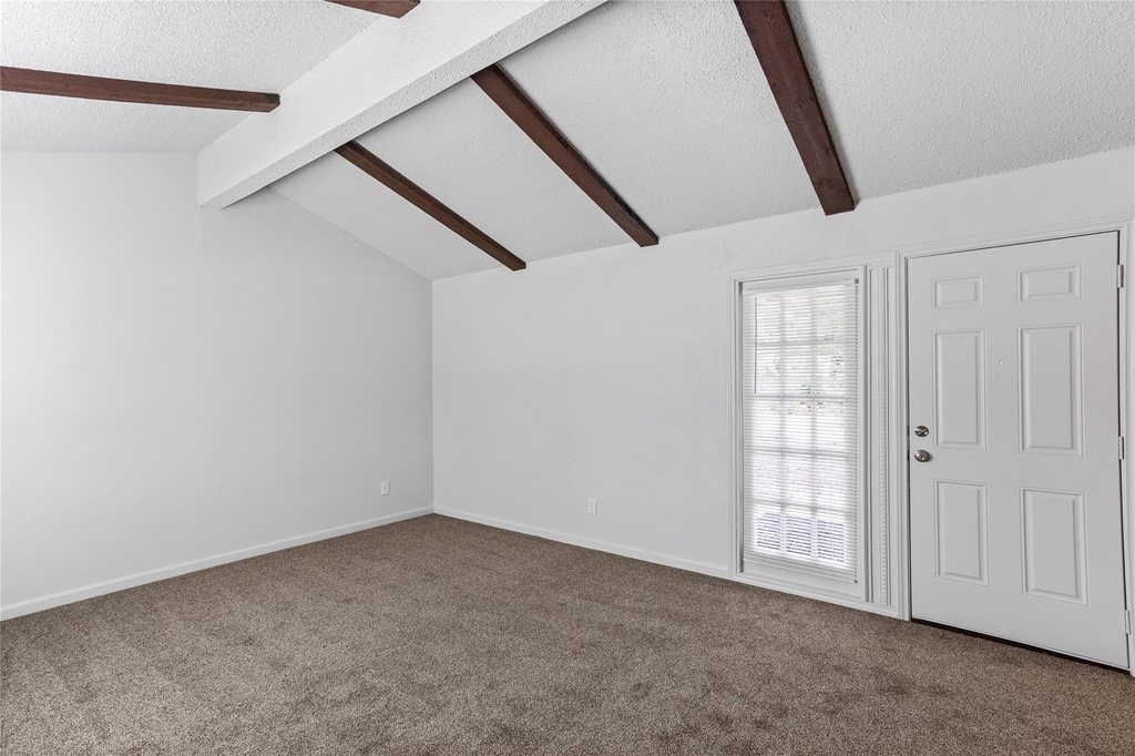 3020 P Avenue - Photo 2