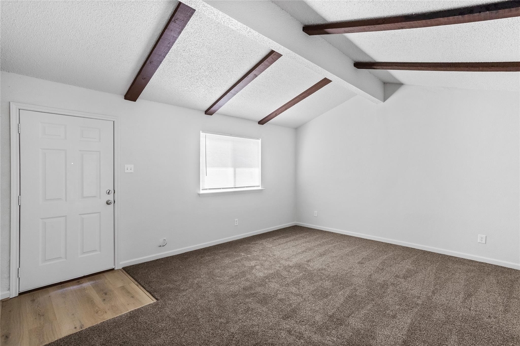 3020 P Avenue - Photo 3