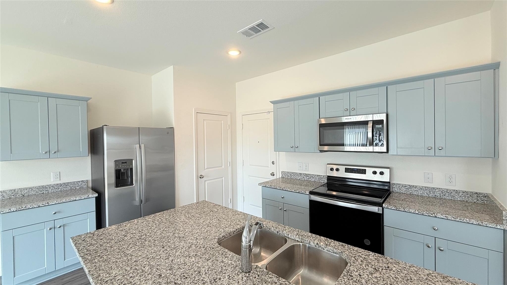 613 Delaware Avenue - Photo 9