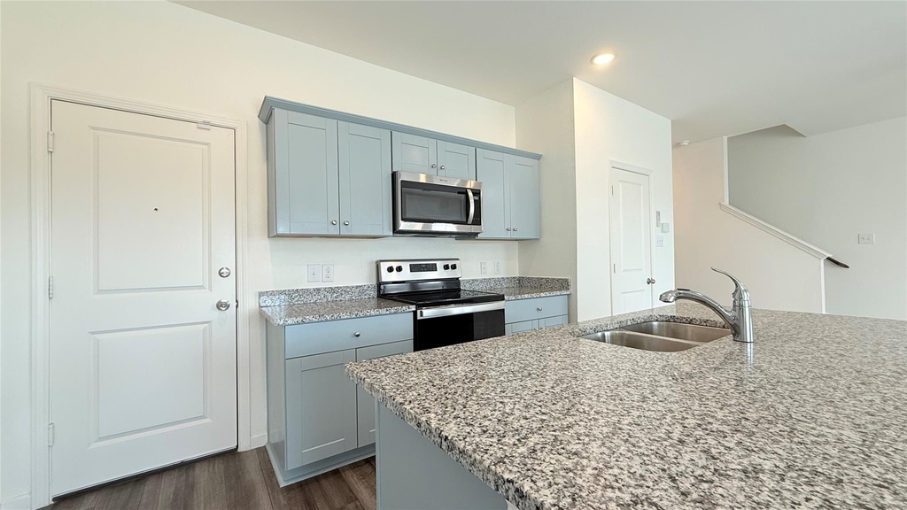 613 Delaware Avenue - Photo 8