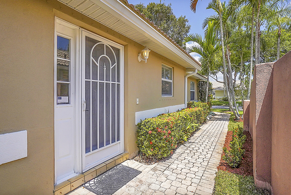 5215 Grande Palm Circle - Photo 4