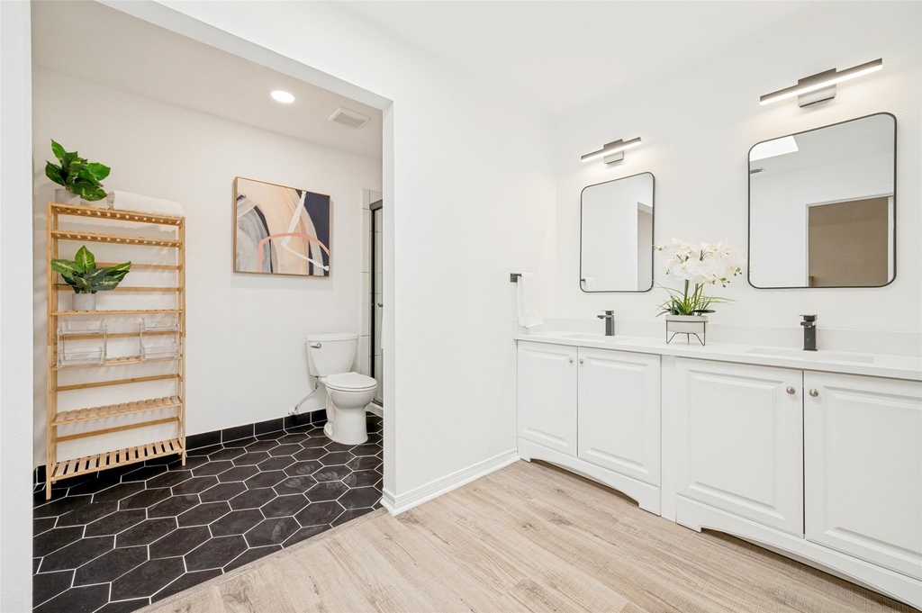 5012 Hatherly Drive - Photo 11