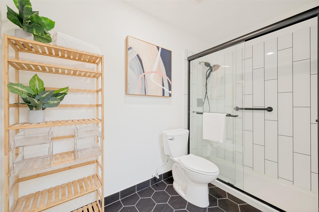 5012 Hatherly Drive - Photo 2