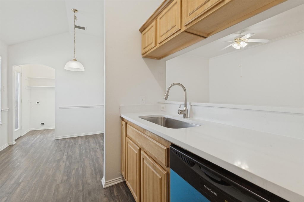 252 Wyndham Meadows Way - Photo 6