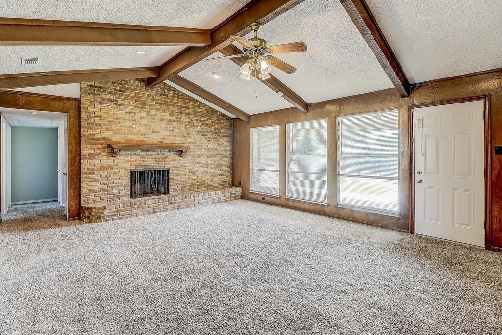 1021 Shadywood Lane - Photo 2