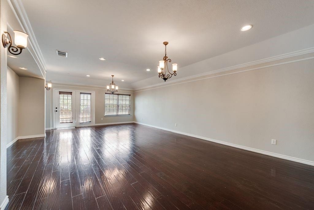 5846 Pinebrook Drive - Photo 4