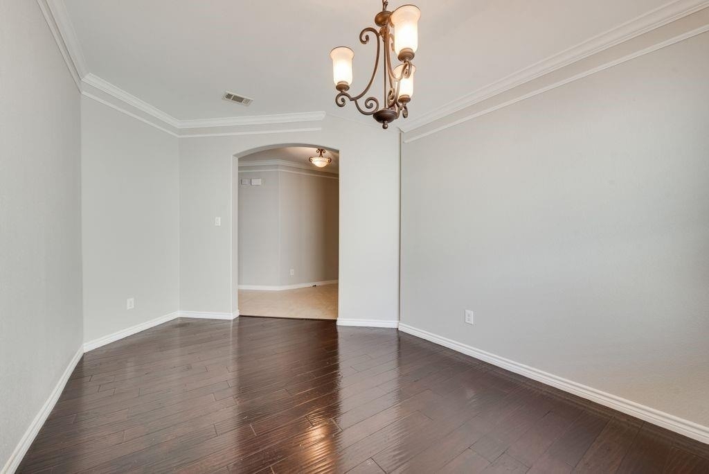 5846 Pinebrook Drive - Photo 3