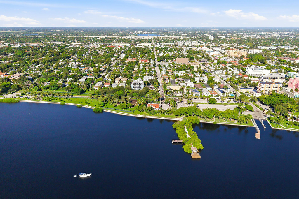 201 S Lakeside Drive - Photo 17