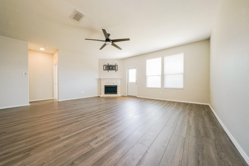 713 Jonius Creek Drive - Photo 1
