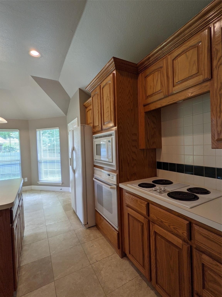310 Chisholm Trail - Photo 3