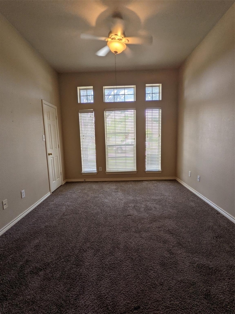 310 Chisholm Trail - Photo 11