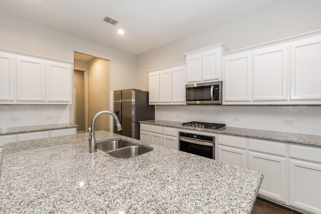 701 Brody Trail - Photo 5