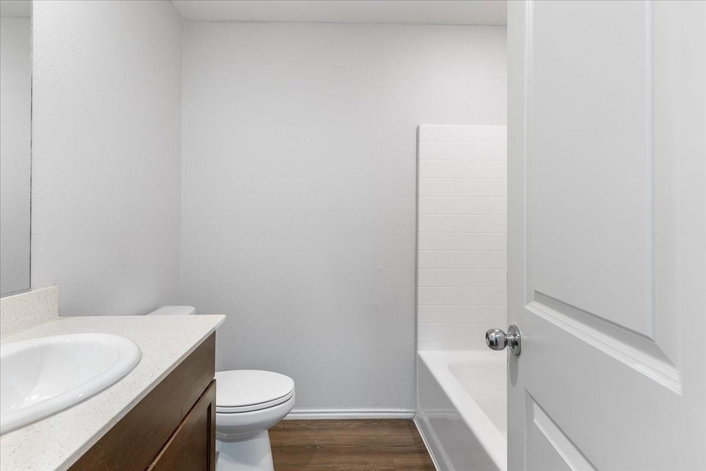 2918 Acacia Drive - Photo 2