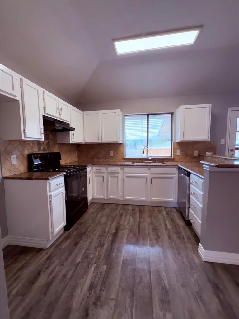 2612 S Meadow Drive - Photo 8