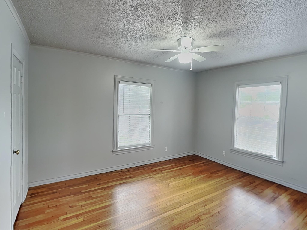 4124 Lovell Avenue - Photo 9