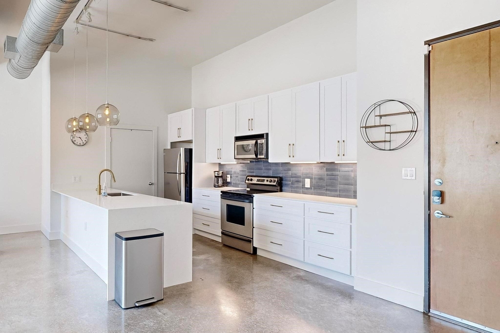 2502 Live Oak Street - Photo 9