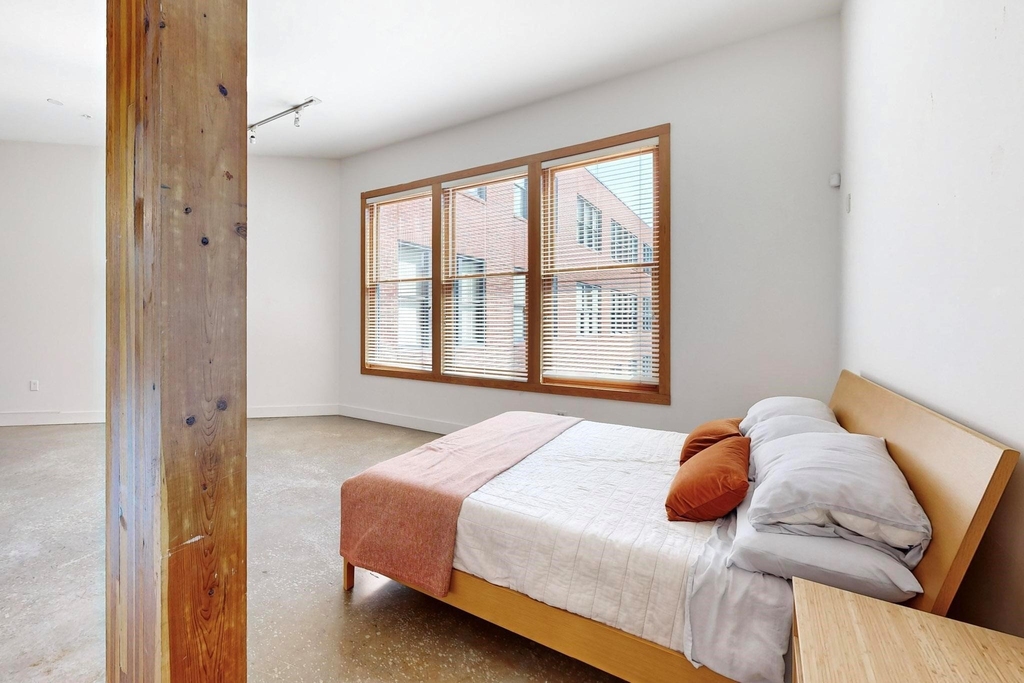 2502 Live Oak Street - Photo 5