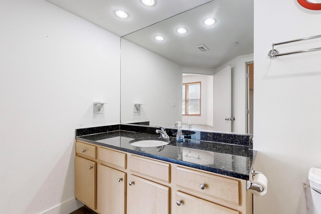 2502 Live Oak Street - Photo 18