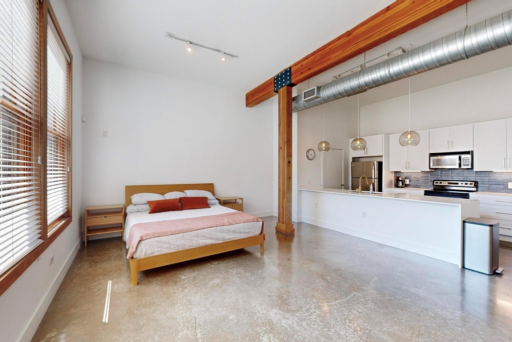 2502 Live Oak Street - Photo 4
