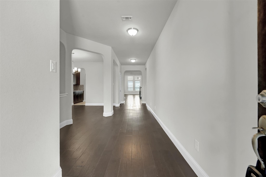 810 Acadia Court - Photo 2