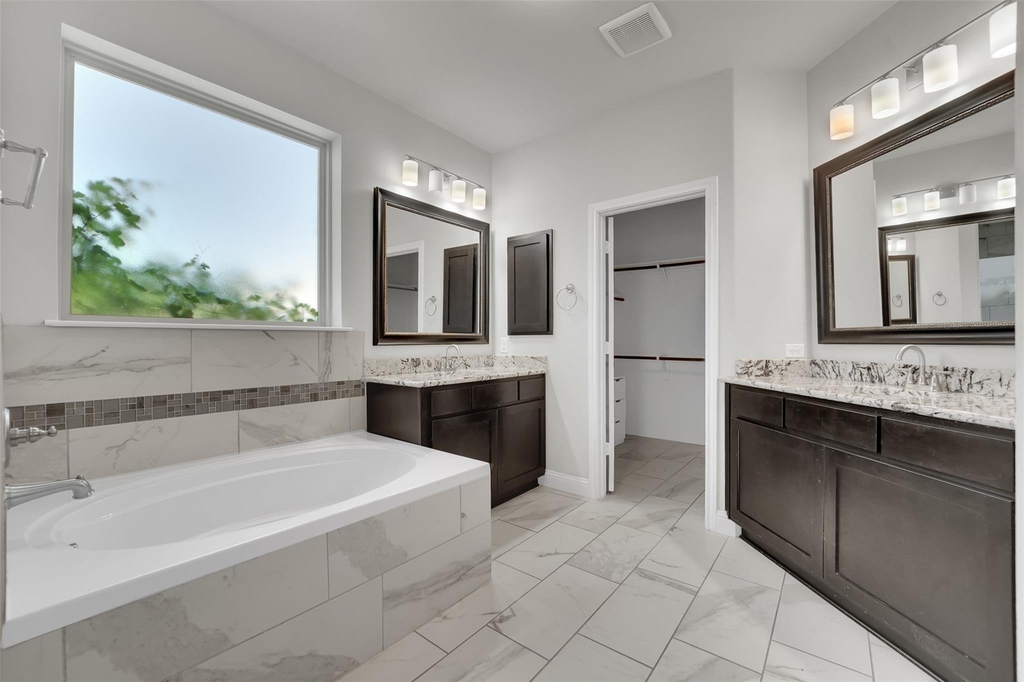 810 Acadia Court - Photo 16