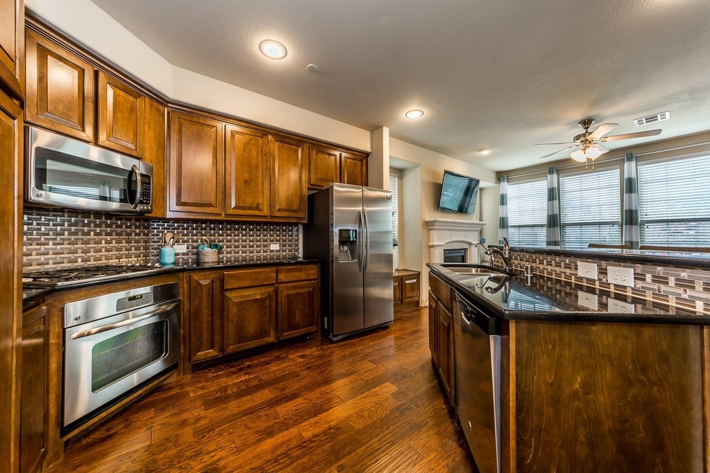5722 Kate Avenue - Photo 5