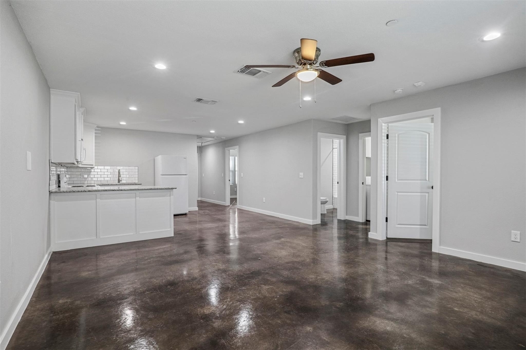 410 S Mirick Avenue - Photo 1