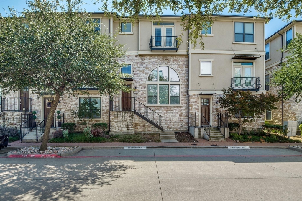 5720 Robbie Road - Photo 0