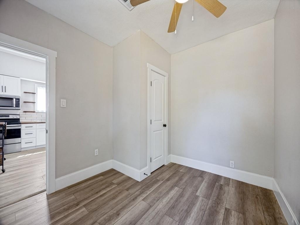 917 W Sears Street - Photo 10