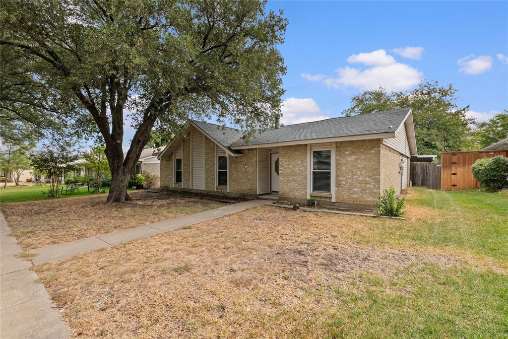 4714 Sprucewood Lane - Photo 1